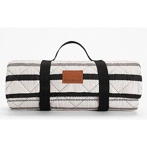 NWT Maurice’s outdoor blanket